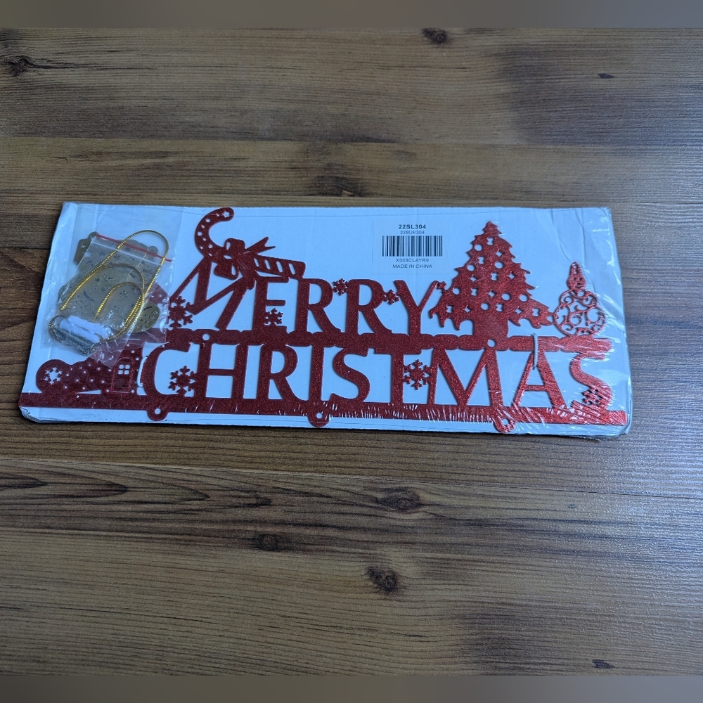 BNIB Red Metal Merry Christmas Decor Sign
